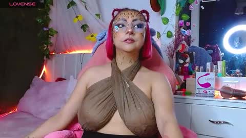 Ruby Rouse online show from 10-31-25, 02:34