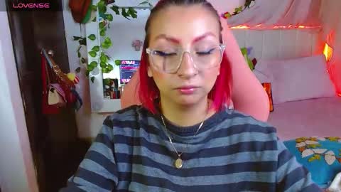 Snapshot of littlerouse_ chatting on 02-17-26, 07:49 Ruby Rouse online show from 02-17-26, 07:49