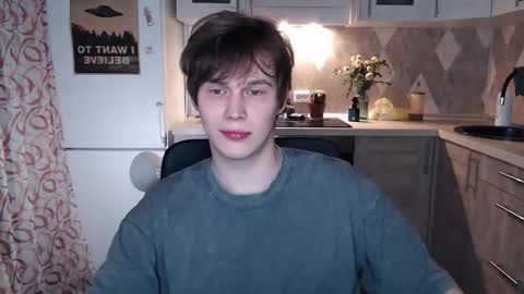 Snapshot of littlesadcabbage chatting on 02-28-26, 02:12 Sonnenschein online show from 02-28-26, 02:12