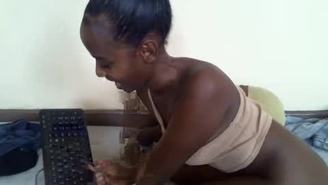 littlesandie online show from 02-28-25, 08:53