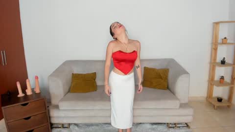 Snapshot of littlesexualworld chatting on 01-26-25, 08:45 - Eileen - Izzy - Stiven online show from 01-26-25, 08:45