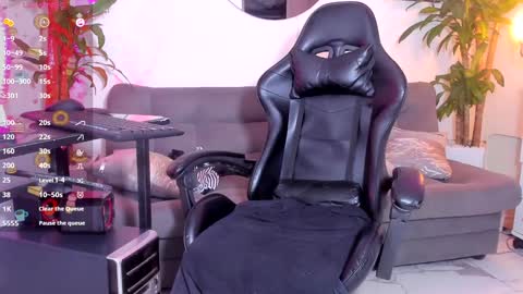 Snapshot of littlesexyrubi chatting on 01-09-25, 06:59 LITTLE SEXY RUBY online show from 01-09-25, 06:59