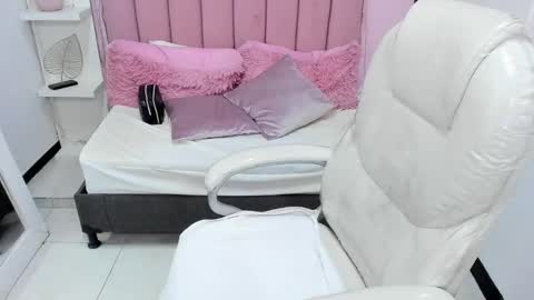 Snapshot of littlesofii chatting on 09-11-25, 09:26  sofii  online show from 09-11-25, 09:26