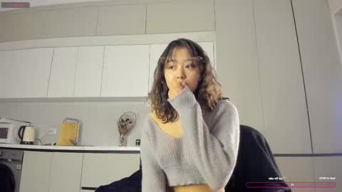 Snapshot of littlesora chatting on 10-06-25, 12:30 Ayumi or Yumi online show from 10-06-25, 12:30