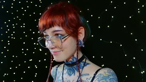 Snapshot of littlespacemouse chatting on 12-23-24, 08:25 Niki  free tg channel with some photos gifs and info about streams  online show from 12-23-24, 08:25