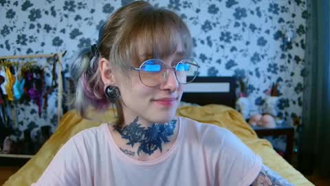 Snapshot of littlespacemouse chatting on 09-21-25, 10:06 Niki  free tg channel with some photos gifs and info about streams  online show from 09-21-25, 10:06