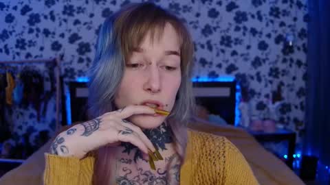 Snapshot of littlespacemouse chatting on 09-27-25, 03:28 Niki  free tg channel with some photos gifs and info about streams  online show from 09-27-25, 03:28