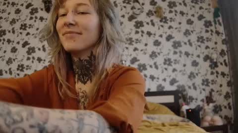 Snapshot of littlespacemouse chatting on 10-14-25, 08:59 Niki  free tg channel with some photos gifs and info about streams  online show from 10-14-25, 08:59