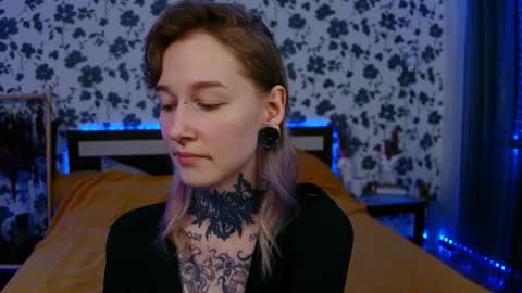 Snapshot of littlespacemouse chatting on 10-21-25, 06:19 Niki  free tg channel with some photos gifs and info about streams  online show from 10-21-25, 06:19