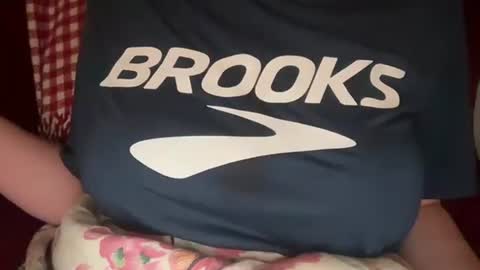 Little Sugar Pea  online show from 09-24-25, 12:14