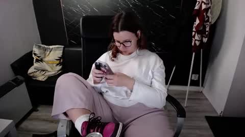 Viki online show from 11-27-25, 08:27