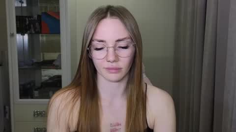 Snapshot of littlevildevil chatting on 12-06-24, 02:49 Eliana online show from 12-06-24, 02:49