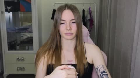 Snapshot of littlevildevil chatting on 01-16-25, 02:19 Eliana online show from 01-16-25, 02:19