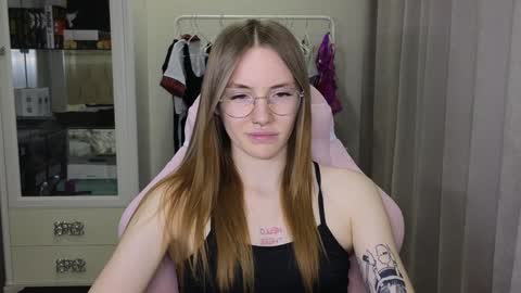 Snapshot of littlevildevil chatting on 01-26-25, 01:15 Eliana online show from 01-26-25, 01:15