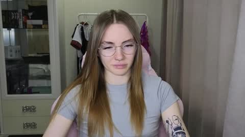 Snapshot of littlevildevil chatting on 01-27-25, 11:54 Eliana online show from 01-27-25, 11:54