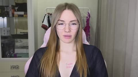 Snapshot of littlevildevil chatting on 01-29-25, 11:30 Eliana online show from 01-29-25, 11:30