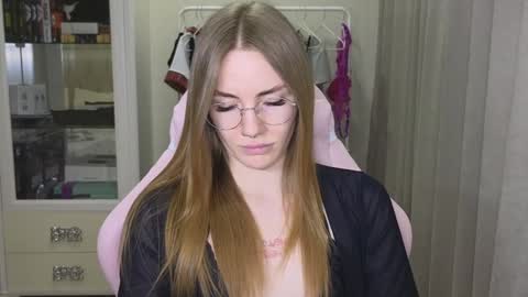 Snapshot of littlevildevil chatting on 01-29-25, 02:32 Eliana online show from 01-29-25, 02:32