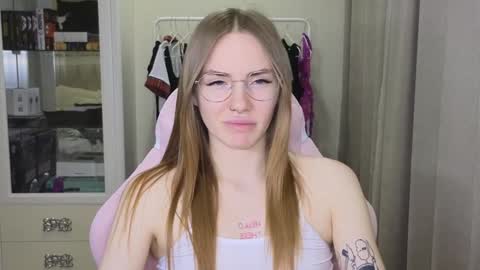 Snapshot of littlevildevil chatting on 01-30-25, 12:06 Eliana online show from 01-30-25, 12:06