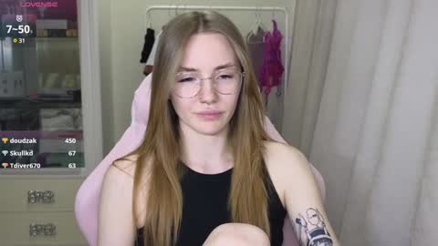 Snapshot of littlevildevil chatting on 02-08-25, 11:44 Eliana online show from 02-08-25, 11:44