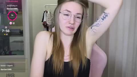 Snapshot of littlevildevil chatting on 03-01-25, 11:17 Eliana online show from 03-01-25, 11:17