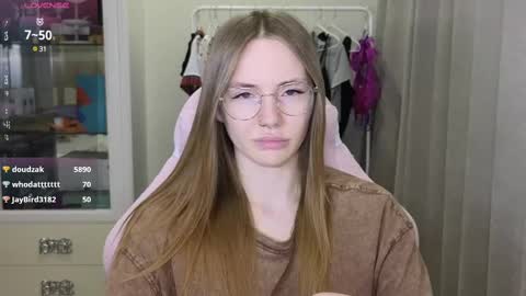 Snapshot of littlevildevil chatting on 03-05-25, 02:23 Eliana online show from 03-05-25, 02:23