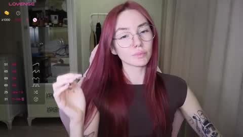 Snapshot of littlevildevil chatting on 09-28-25, 11:04 Eliana online show from 09-28-25, 11:04