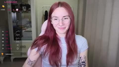 Snapshot of littlevildevil chatting on 09-29-25, 11:04 Eliana online show from 09-29-25, 11:04