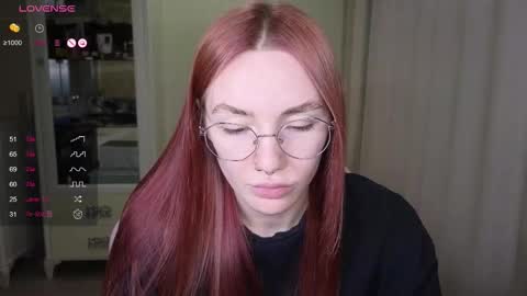 Snapshot of littlevildevil chatting on 10-04-25, 10:57 Eliana online show from 10-04-25, 10:57