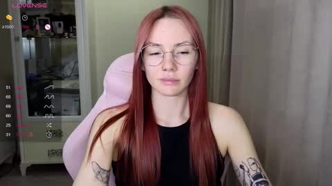 Snapshot of littlevildevil chatting on 10-22-25, 10:59 Eliana online show from 10-22-25, 10:59