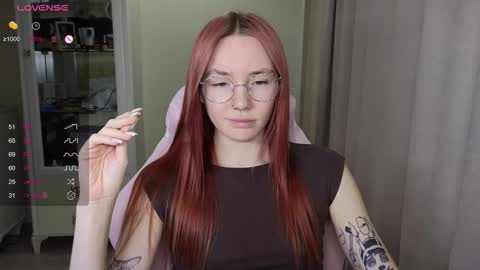 Snapshot of littlevildevil chatting on 10-31-25, 10:49 Eliana online show from 10-31-25, 10:49