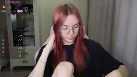 Snapshot of littlevildevil chatting on 11-01-25, 10:17 Eliana online show from 11-01-25, 10:17