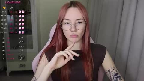 Snapshot of littlevildevil chatting on 11-09-25, 10:02 Eliana online show from 11-09-25, 10:02