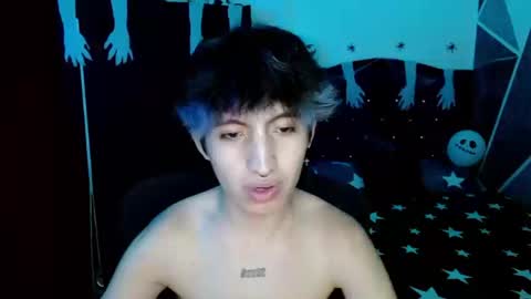 Snapshot of littlextrem chatting on 10-26-25, 04:29 Eros online show from 10-26-25, 04:29