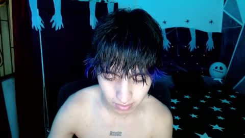 Snapshot of littlextrem chatting on 10-27-25, 02:59 Eros online show from 10-27-25, 02:59