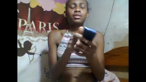 Snapshot of littleyanah chatting on 09-24-25, 07:17 yanah online show from 09-24-25, 07:17