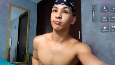Snapshot of liuscast_22 chatting on 09-08-25, 03:22 Luis Castro  online show from 09-08-25, 03:22