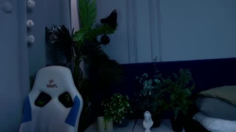 Snapshot of liv_fay chatting on 01-26-25, 12:54 Liv 3 online show from 01-26-25, 12:54