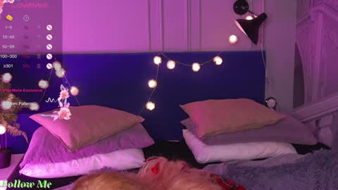 Snapshot of liv_fay chatting on 01-29-25, 02:53 Liv 3 online show from 01-29-25, 02:53