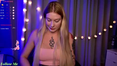 Snapshot of liv_fay chatting on 02-19-25, 04:55 Liv 3 online show from 02-19-25, 04:55