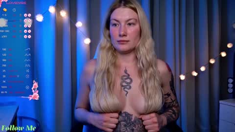 Snapshot of liv_fay chatting on 02-20-25, 07:19 Liv 3 online show from 02-20-25, 07:19