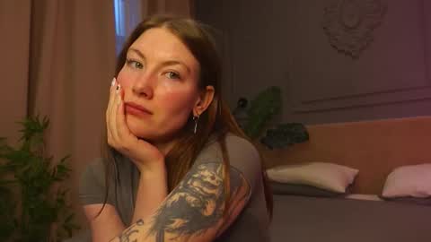 Snapshot of liv_fay chatting on 10-11-25, 02:59 Liv 3 online show from 10-11-25, 02:59