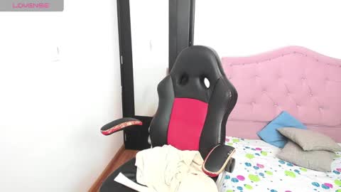 Katalina Novoa. online show from 01-05-25, 02:52