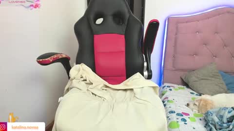 Katalina Novoa. online show from 01-05-25, 09:03