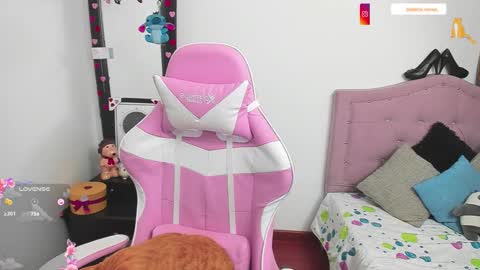 Katalina Novoa. online show from 03-15-26, 02:39