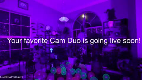 Snapshot of livanddrew chatting on 06-10-26, 02:23 Liv and Drew online show from 06-10-26, 02:23
