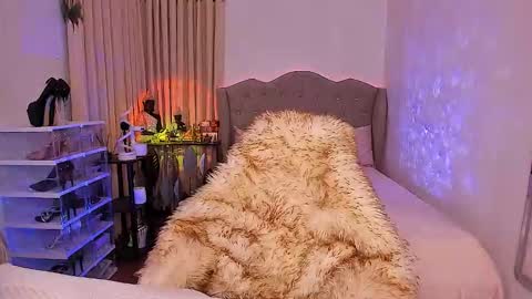 Goddess Ayumi online show from 09-20-25, 08:04