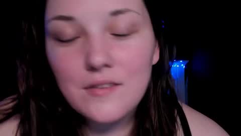 Snapshot of livinsubspace chatting on 01-12-25, 01:11 Liv online show from 01-12-25, 01:11