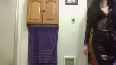 Liv Mirage online show from 01-25-25, 01:43