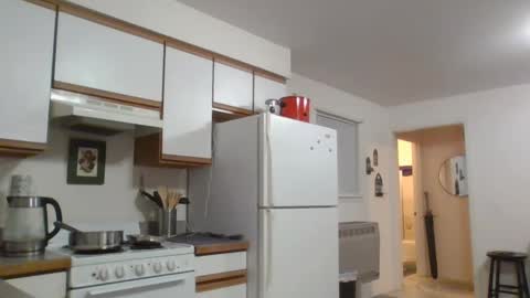 Liv Mirage online show from 02-27-25, 03:04