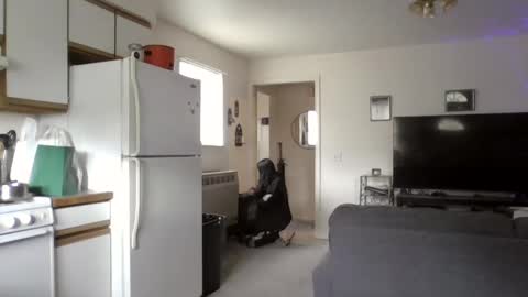 Liv Mirage online show from 10-08-25, 06:38